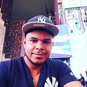 Meet your Posher, Enmanuel